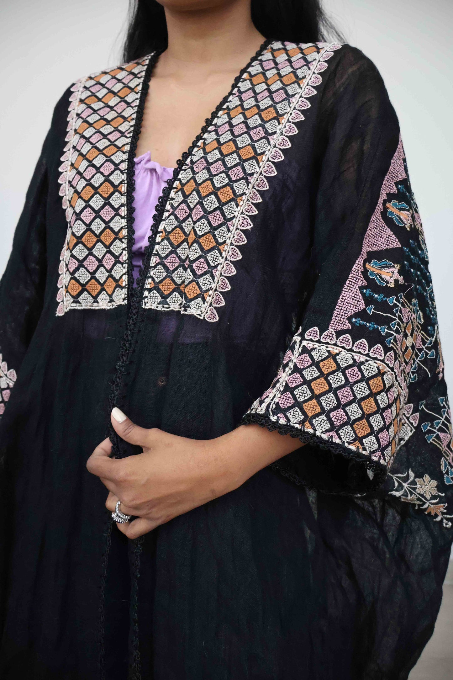 ELLA Short Sleeve Linen Overcoat with Hearts Embroidery