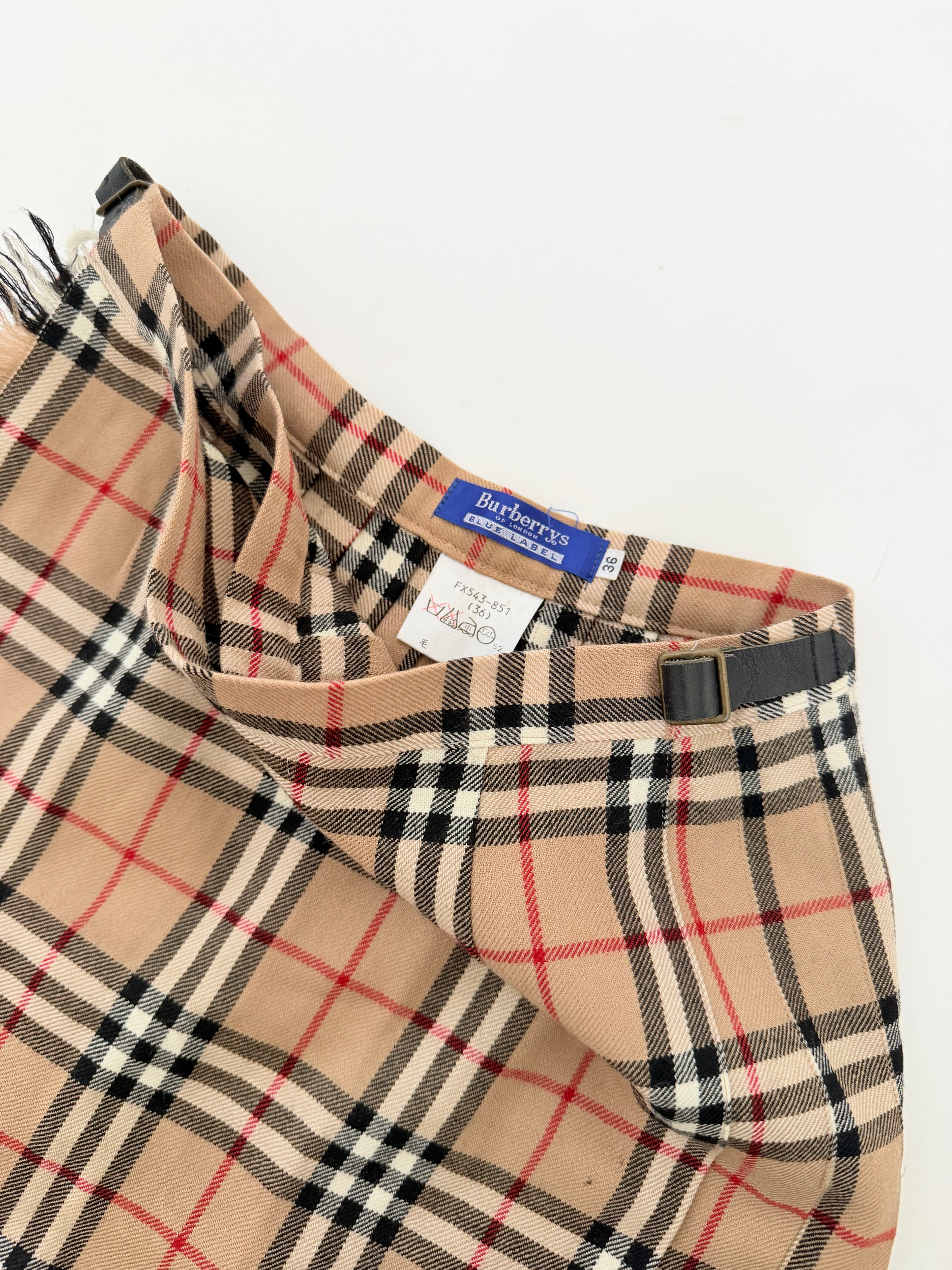 Burberry Blue Label Checks Skirt in size 36