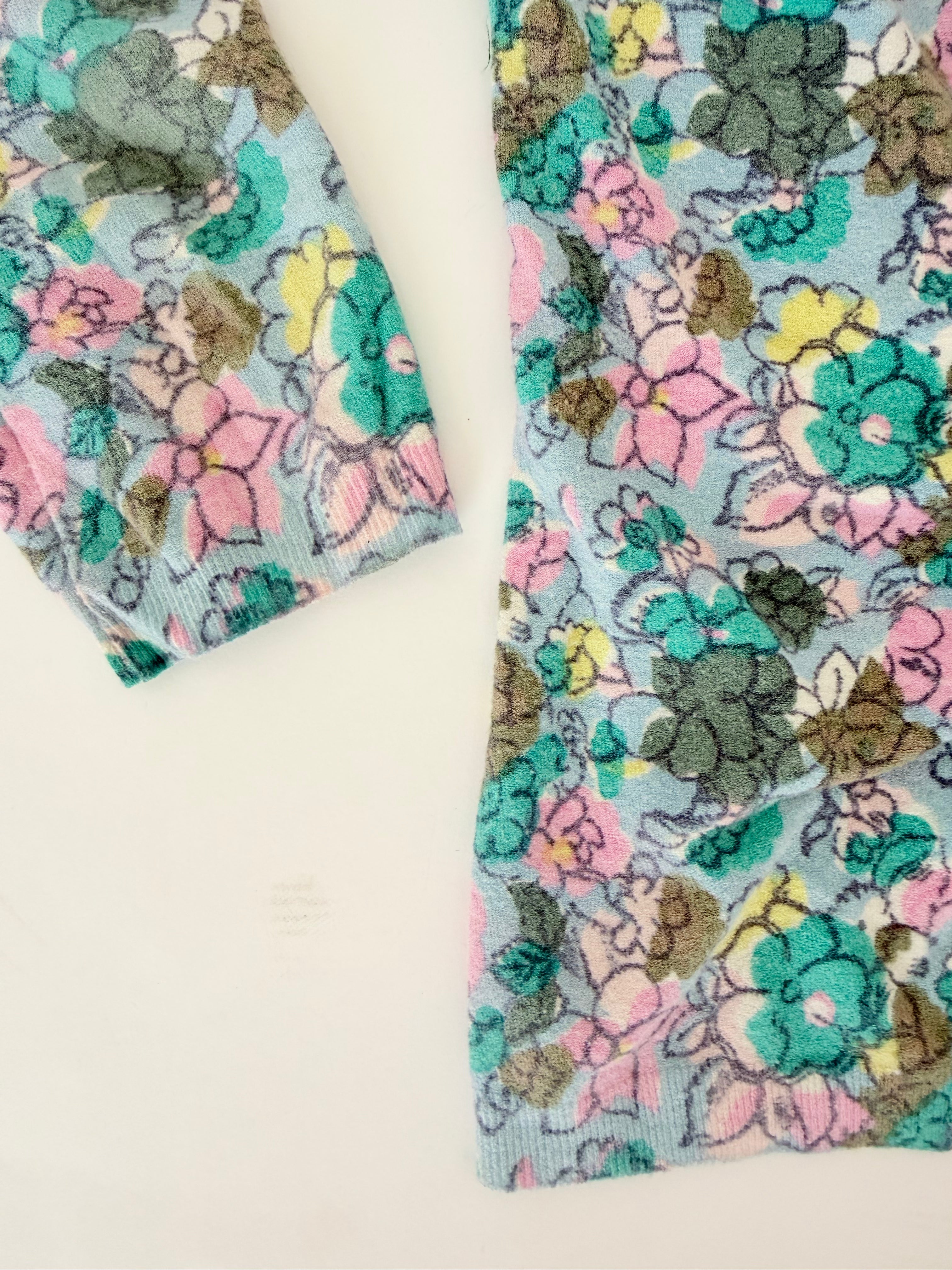 Anna Molinari Cardigan Blouse with Floral Details